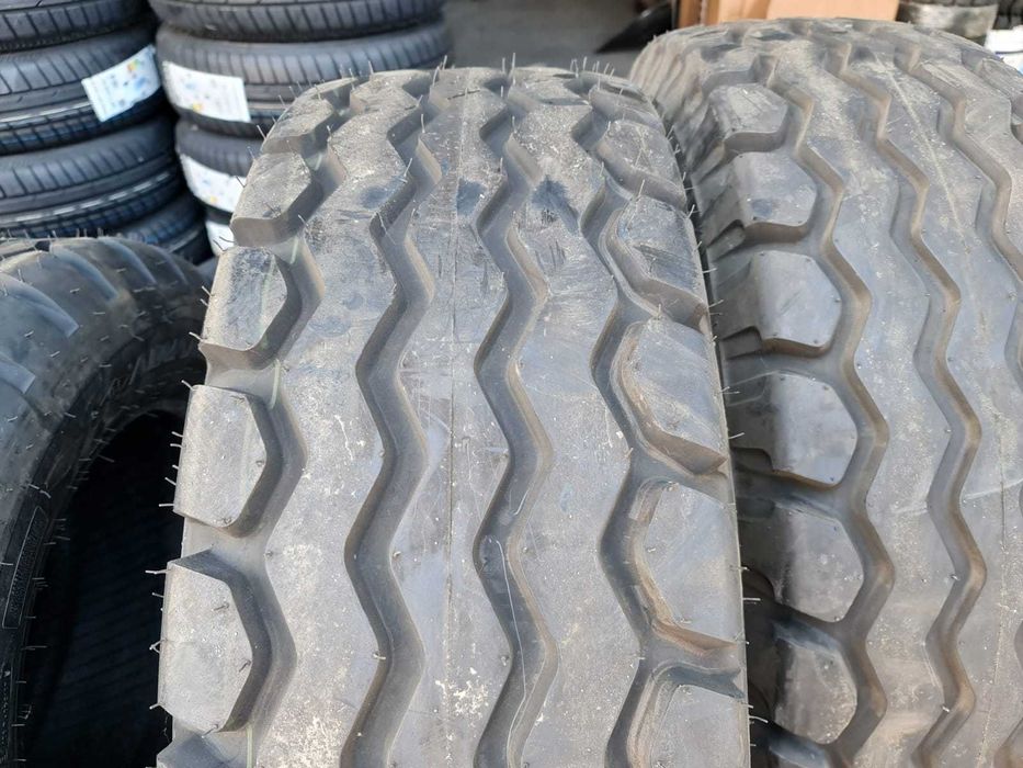 Cauciucuri noi 12.5/80-18 pentru remorca sau combina 14PR garantie