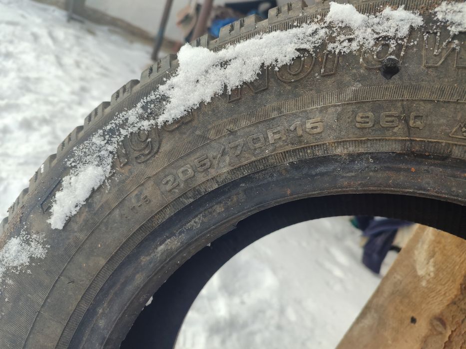 Продам зимние шины