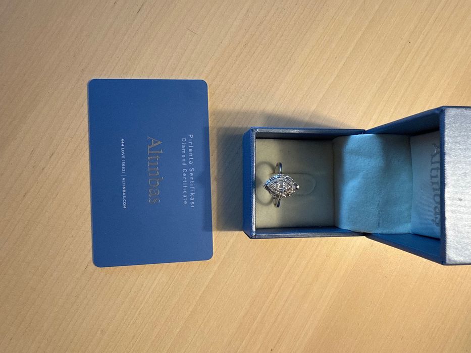 Диамантен пръстен Altinbas