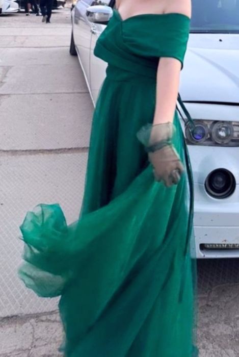 Платье вечернее зеленое блеск