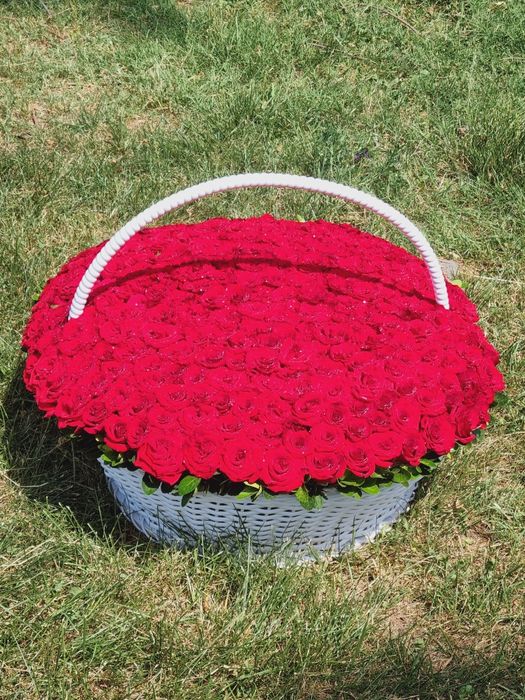 100.000 som buketlarimiz