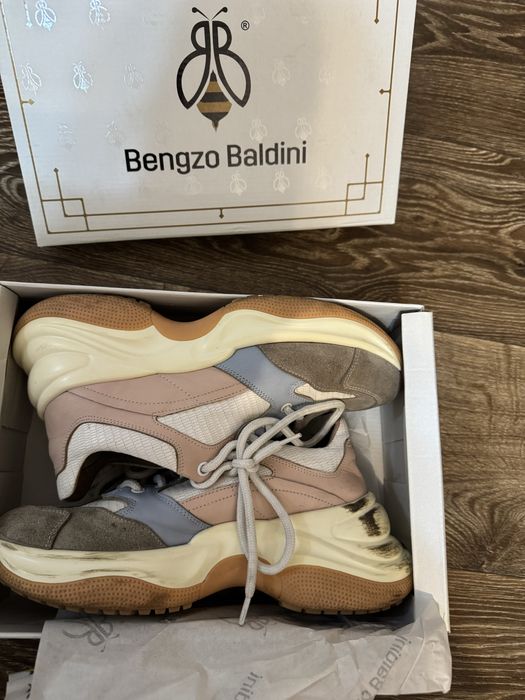 Продам кроссы осенние