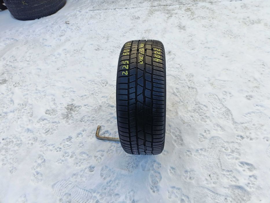 O anvelopa iarna 225 50 17 continetal wintercontact TS 830P 7,5 mm