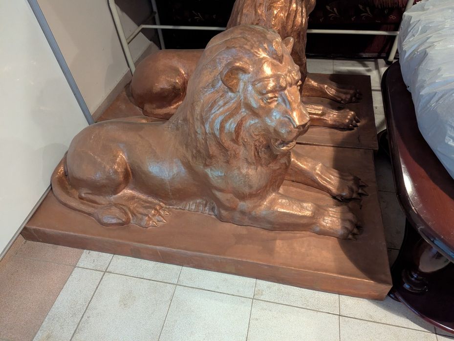 Эксклюзивная пара скульптур львов