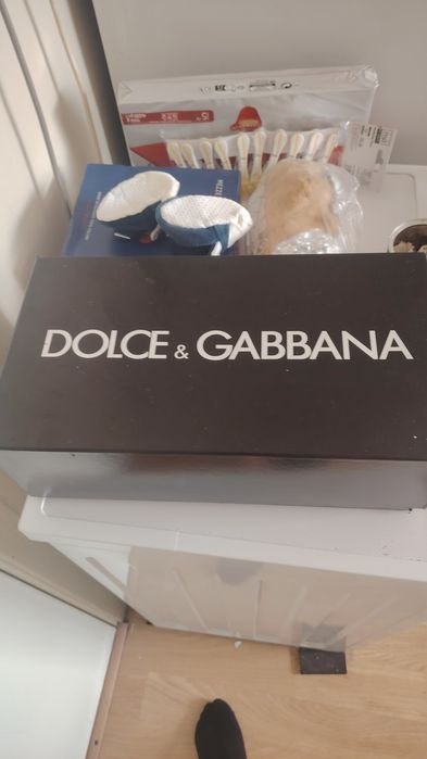 Vând pantofi Dolce & Gabbana