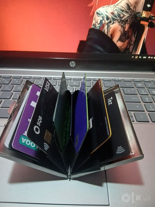 Card holder из прочного металла