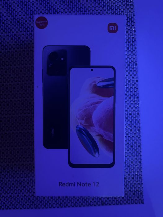 Телефон Redmi Note 12