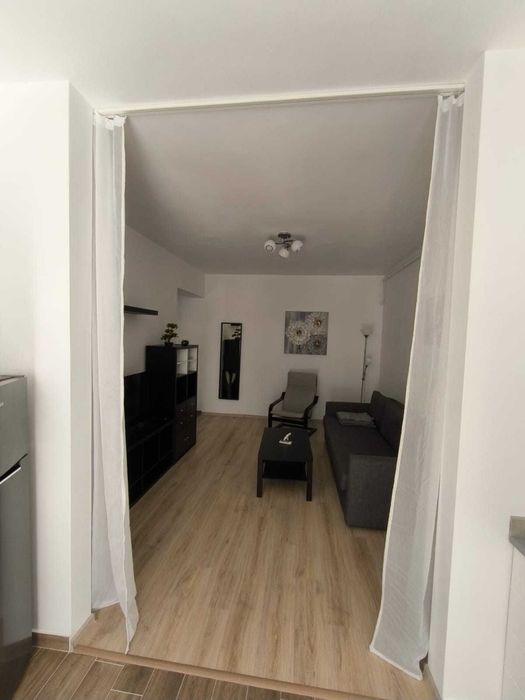 Închiriez apartament în regim hotelier zona Mall