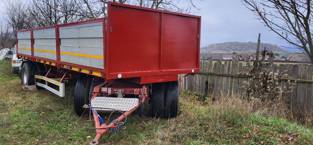 Remorcă basculabila