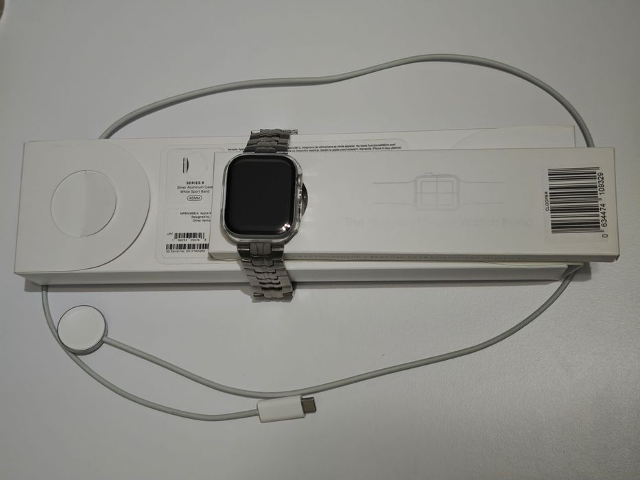 Vand Apple Watch 8 GPS Silver 45 mm