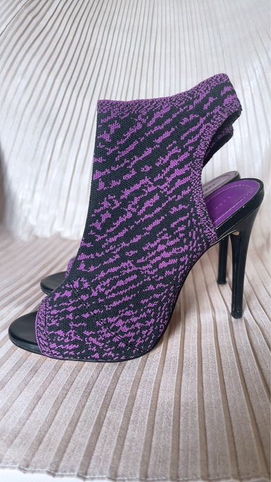 Zara токчета 37 номер