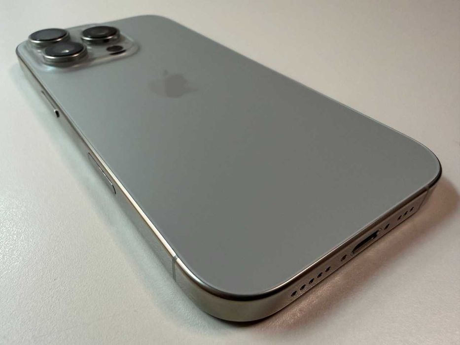  Apple / iPhone 16 Pro 256 Gb / Natural / 92% Acumulator