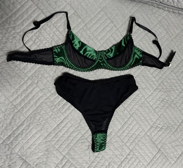 комплект белья Victoria’s Secret