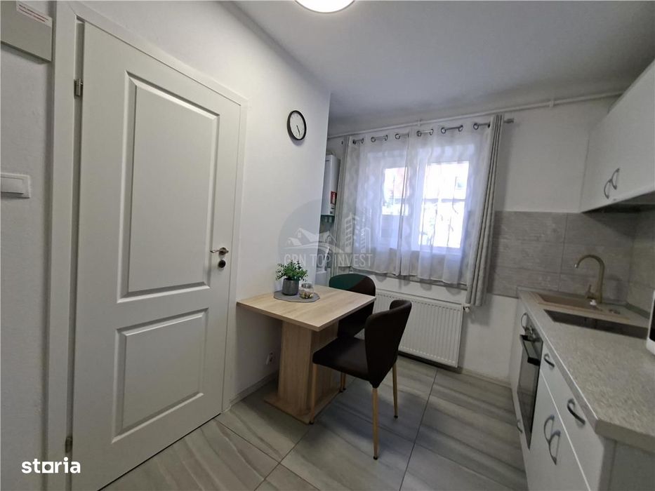 Studio curte proprie 150 mp la casa zona Centrala