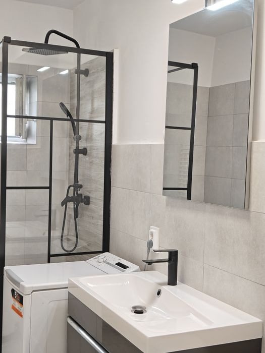 PF inchiriez apartament 2 camere zona  Garii