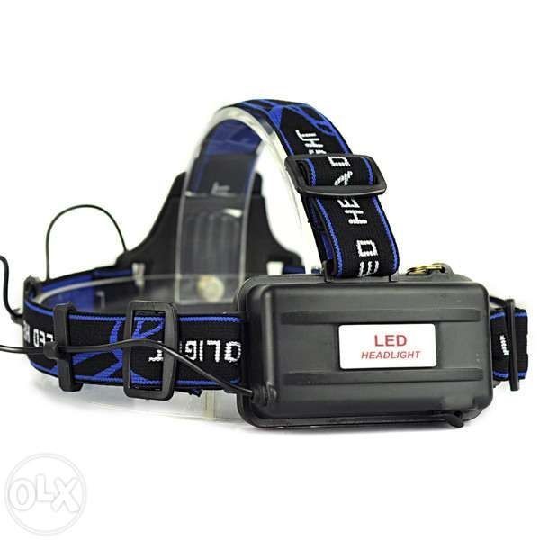 Lanterna Frontala cu zoom Led Cree T6 și Acumulatori 18650 noua