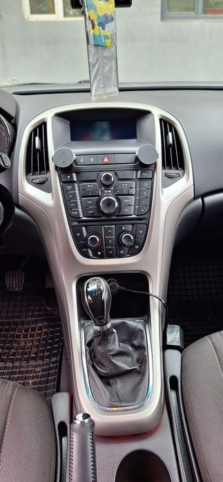 Opel Astra J  1.6 + GPL