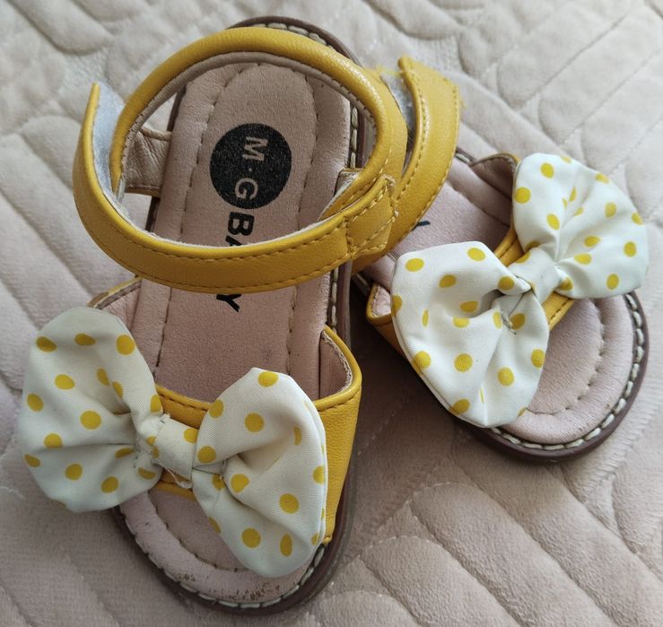 чешки, сандали для девочек