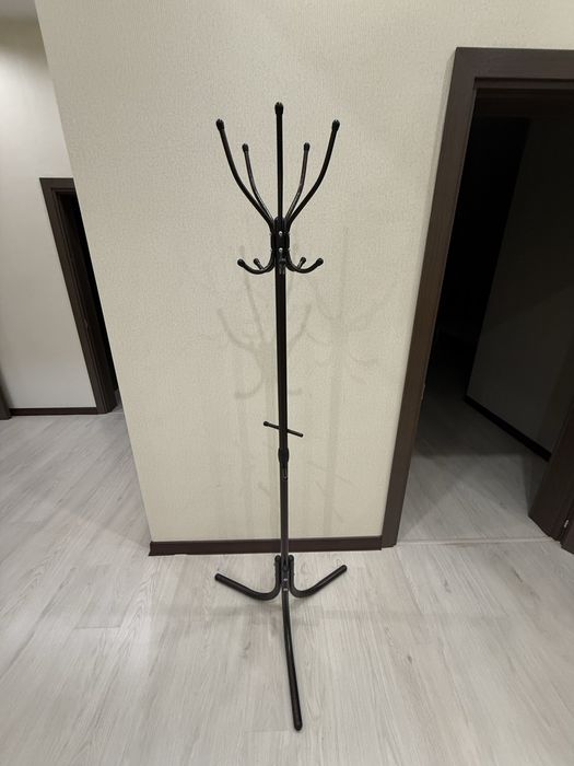 Продам напольную вешалку