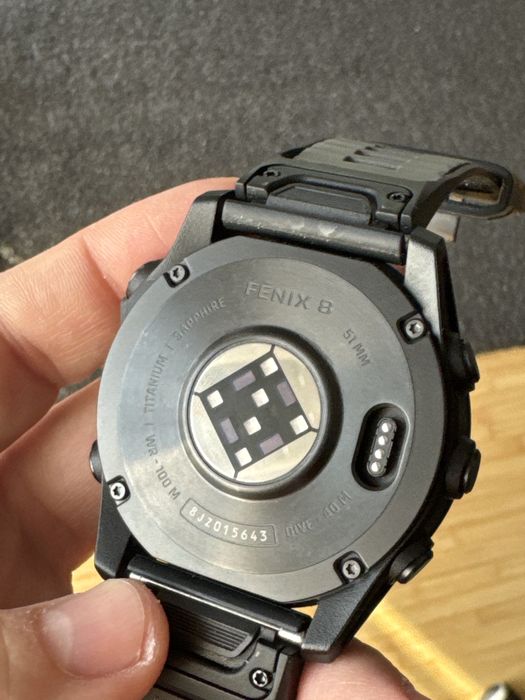 Vand Garmin Fenix 8 51mm AMOLED garantie