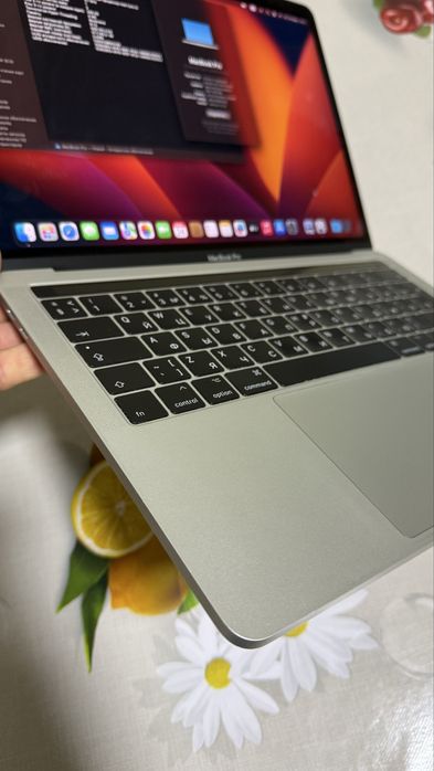 Продам свой MacBook Pro 8/256 sotiladi