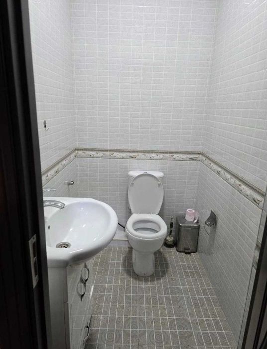 Сдается 3 комнатная квартира на Карасу 3. Пустая. 400 у.е.