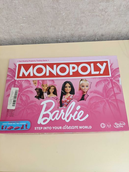 Монополия игра от Барби