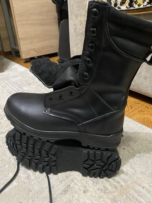 Продам Берцы зимние