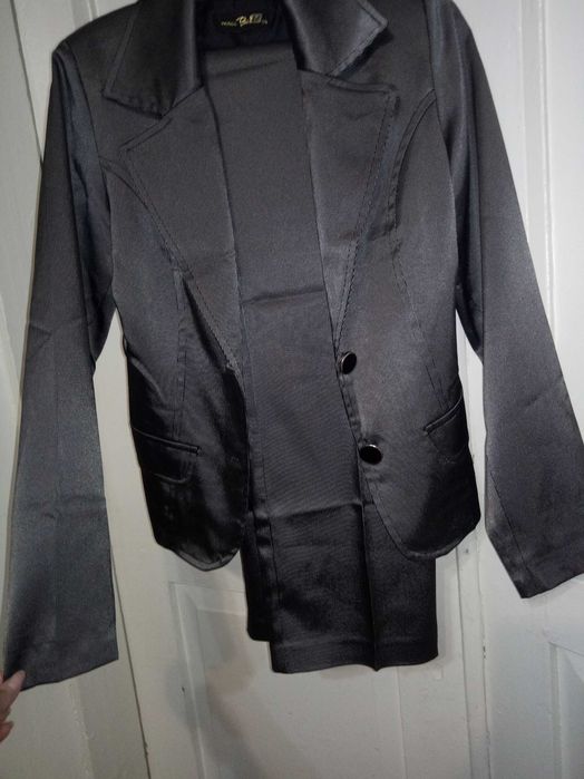 Дорогие фирменные костюмы. Италия. Турция