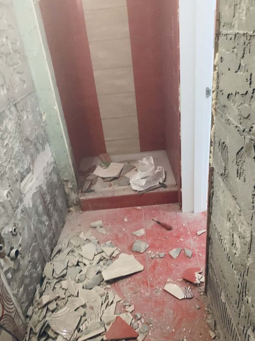 Montez gresie  faianta  travertin trepte din granit ,carotat pereti ,autonivelanta , renovari .Hidroizolatie bai si terase .