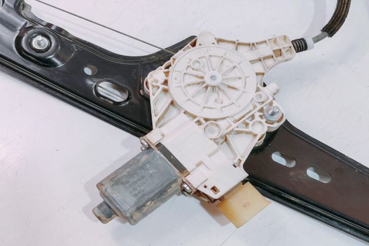 Macara stanga fata cu motoras 7060265S / 7140587E BMW Seria 3 E90/E91