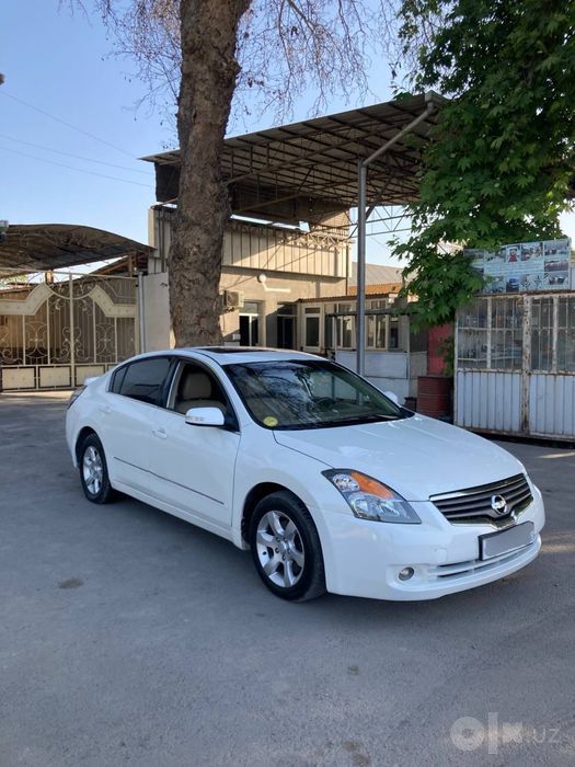 Nissan altima L32 VARIANT YOQ