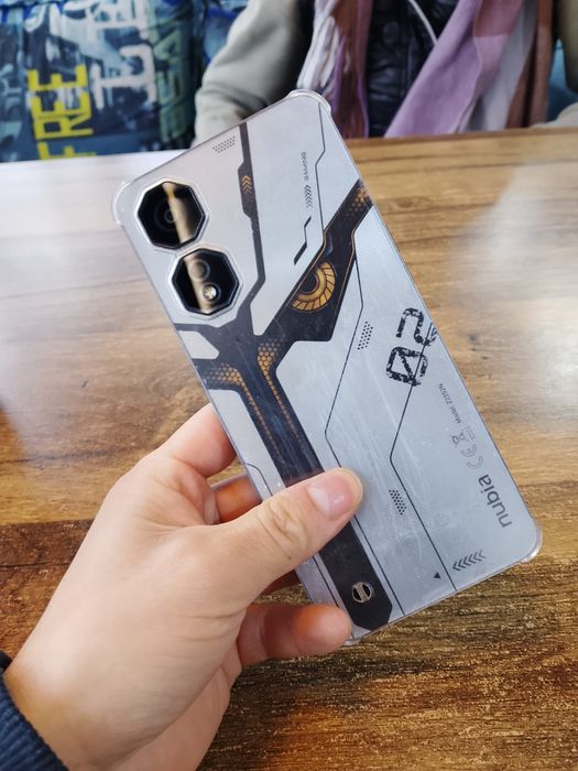 ZTE Nubia Neo 2 5G —