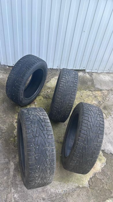 Продам зимние шины шипами