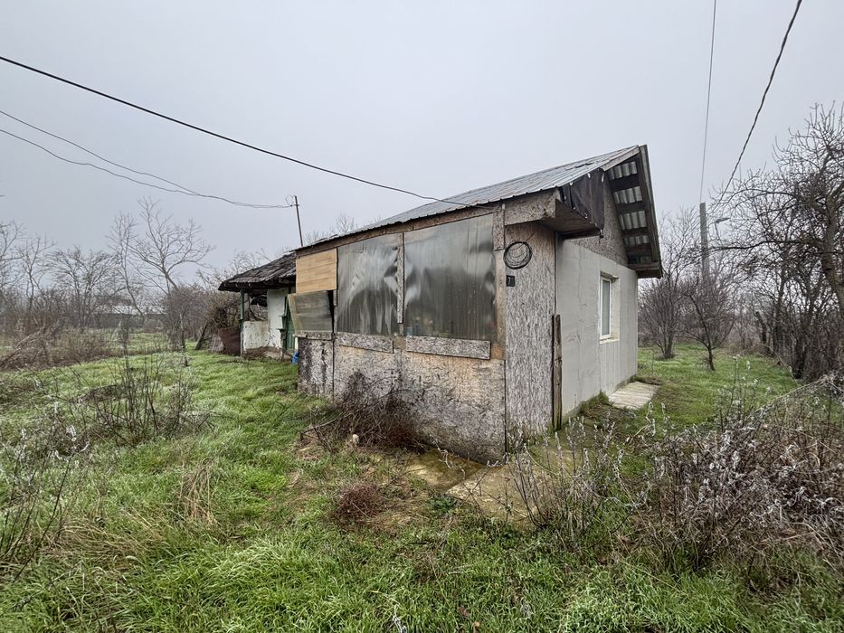 Teren vanzare + constructie / 2499 mp / electricitate+apa