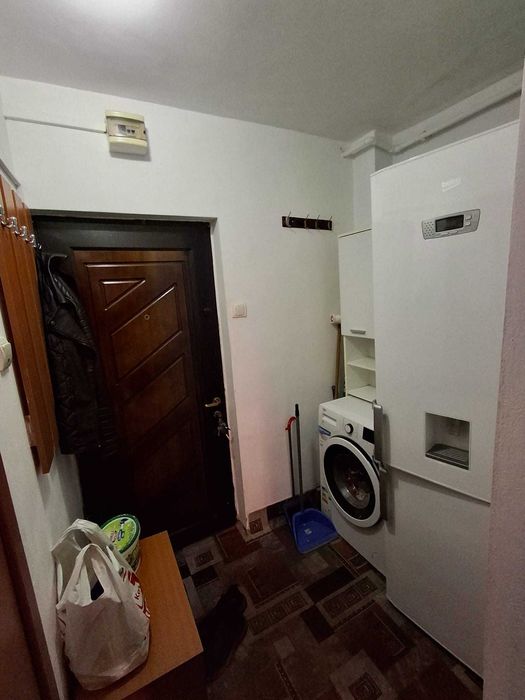 Închiriez garsonieră