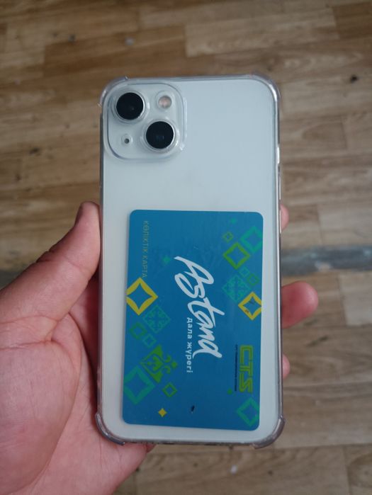 Iphone 13  в хорошем состояние