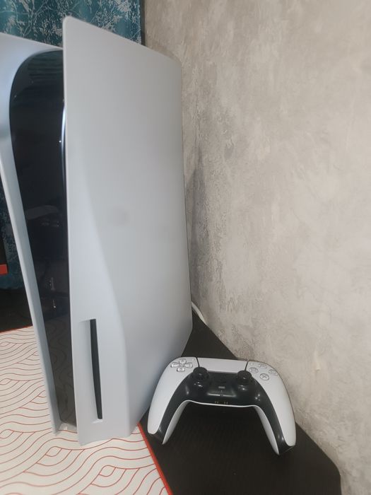 Продам ps5 fat в хорошем состоянии
