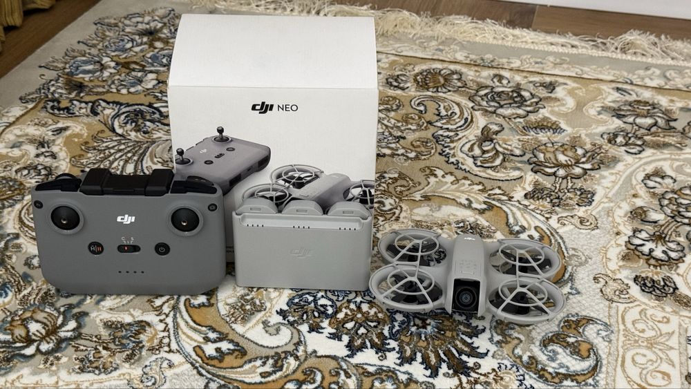 DJI NEO в комлектаций fly more combo