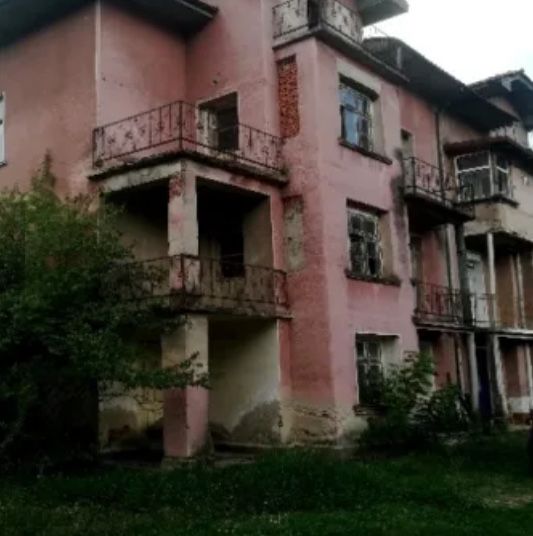 Продавам вила област София, гр. Момин проход