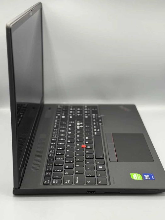 Lenovo ThinkPad P16v Gen 2 | 32GB RAM | 1 TB SSD | 16.10" | Garantie