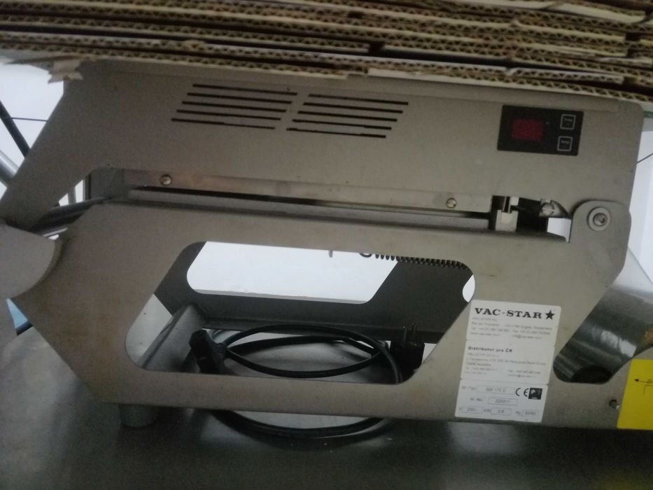 Ръчна опаковъчна машина тип трей-сийлър