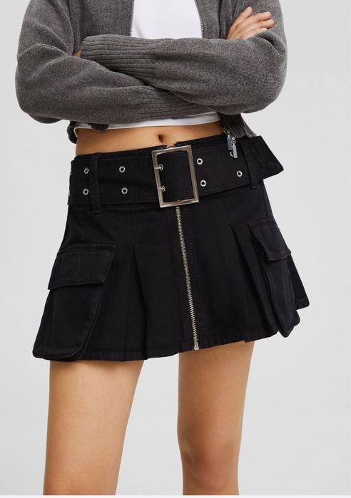BERSHKA Къса пола - невероятна