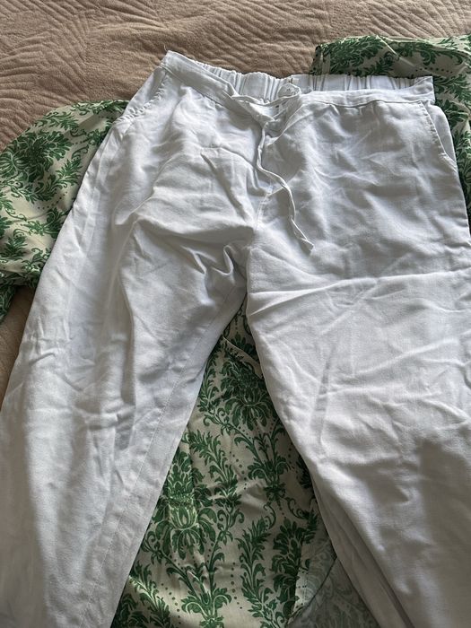 Одежда 52-54 рр отдам даром.