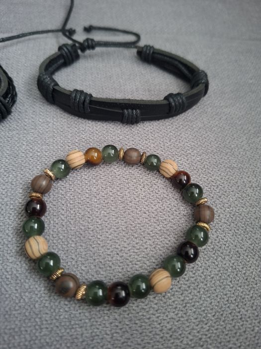 Аксесоари Нови слънчеви очила и гривни за 8 евро ВСИЧКО