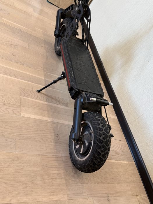 Продам электросамокат Kugoo G2 Pro