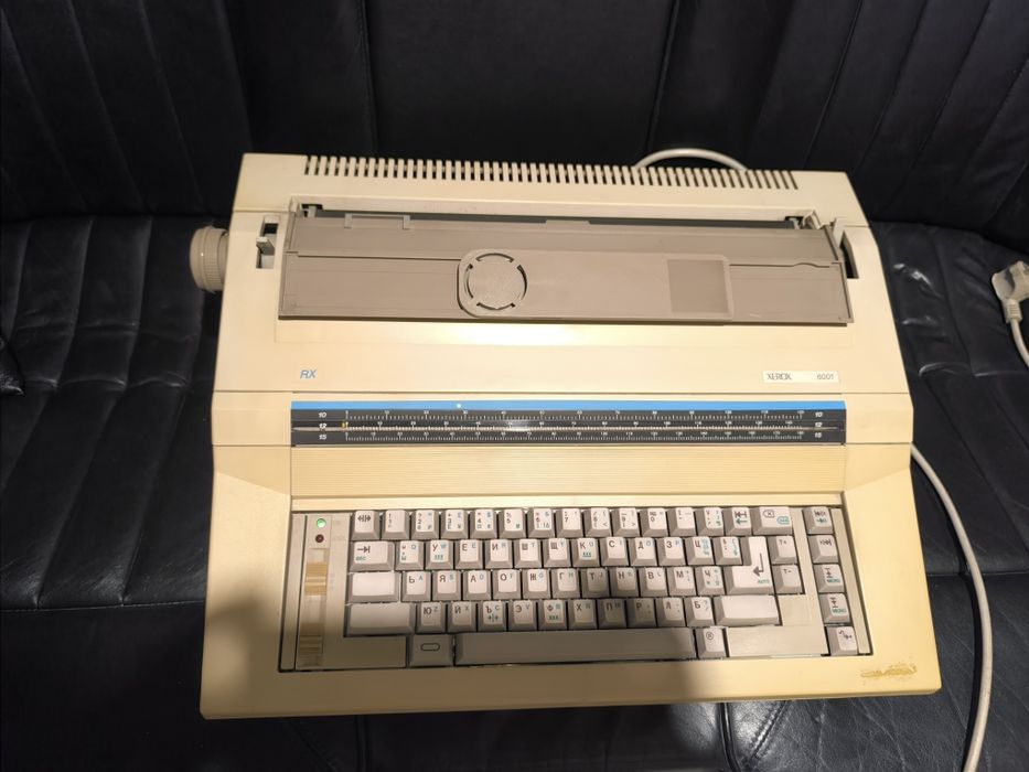 Ретро Електрическа пишеща машина Xerox 6000 RX (Модел 6001) – Работеща!