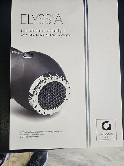 Професионалш  сешоар Elyssia и  Magic Clip