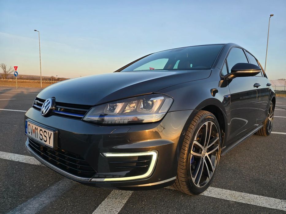Volkswagen Golf VW Golf GTE Plug-in Hybrid 204CP DSG | ACC | Keyless | 109.000km