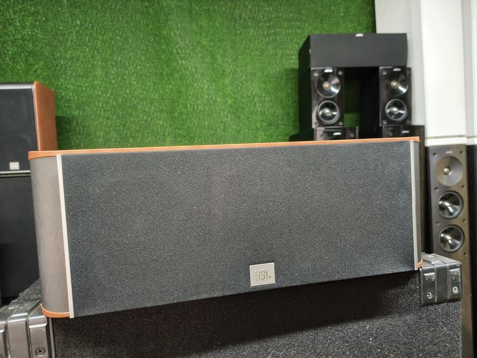Център JBL ES-26C